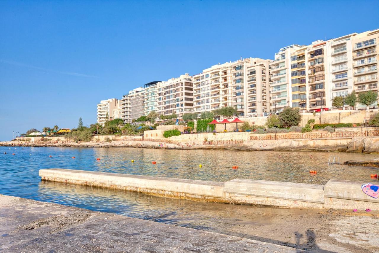 Vic- Seafront Apartment Sliema Bagian luar foto