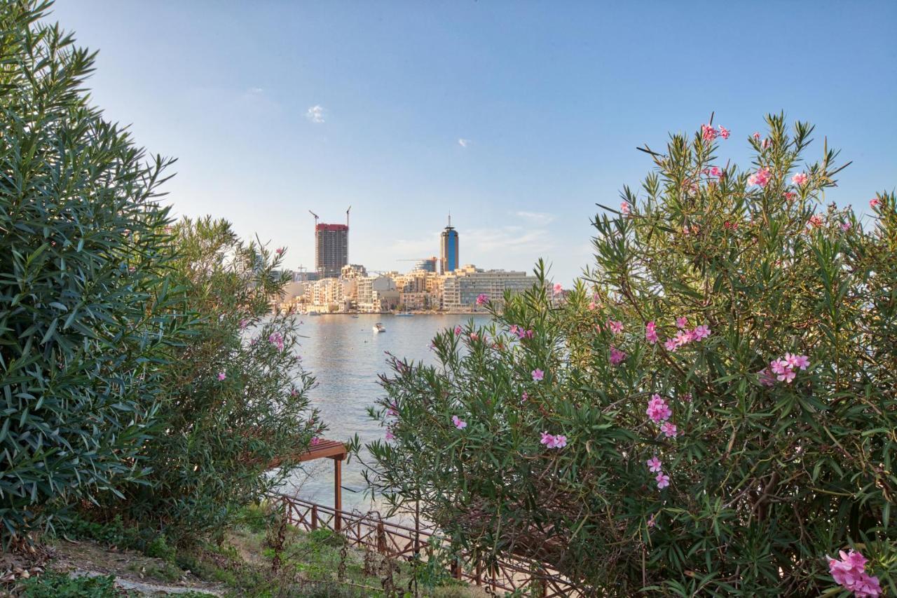 Vic- Seafront Apartment Sliema Bagian luar foto