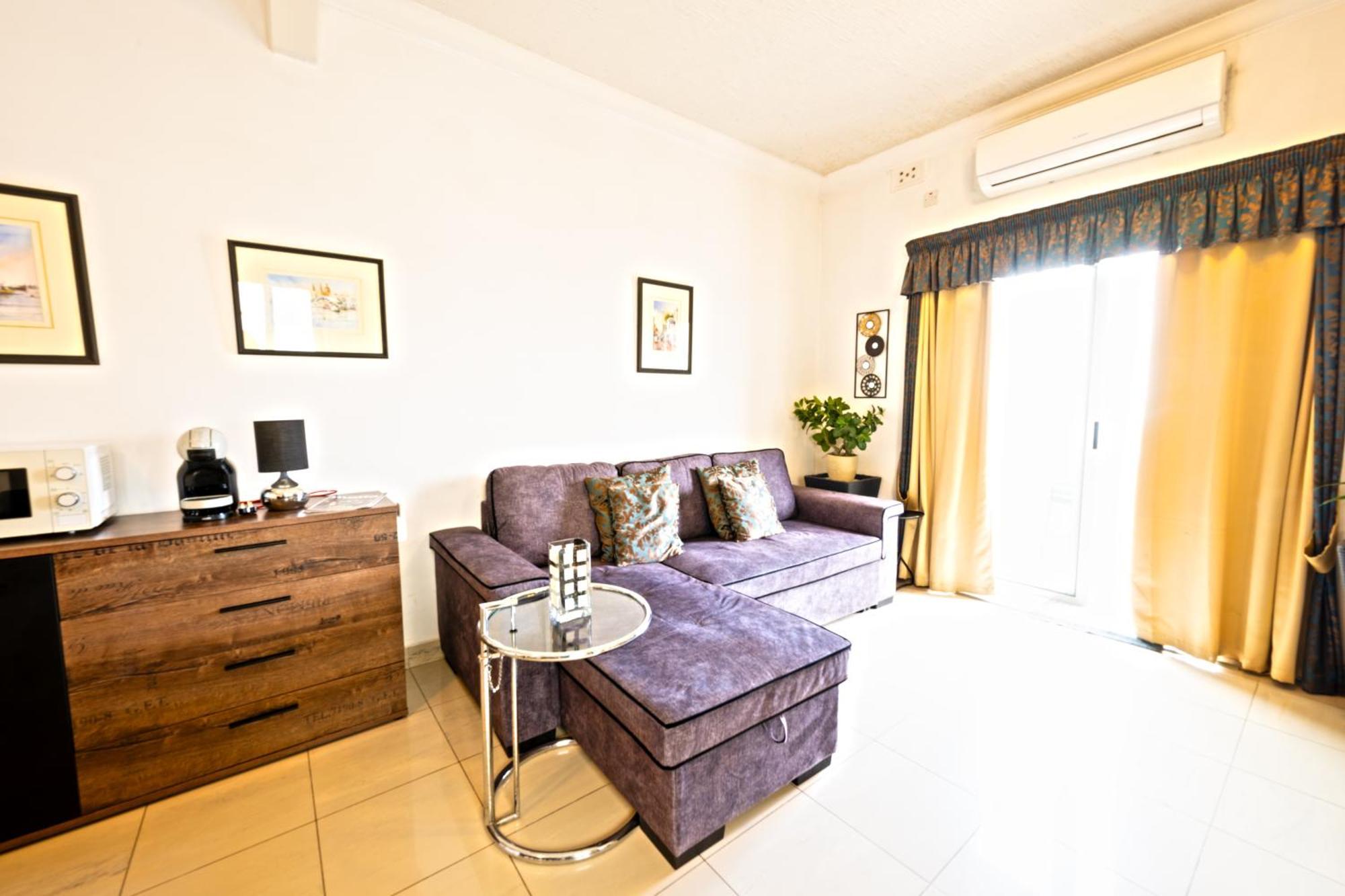 Vic- Seafront Apartment Sliema Bagian luar foto